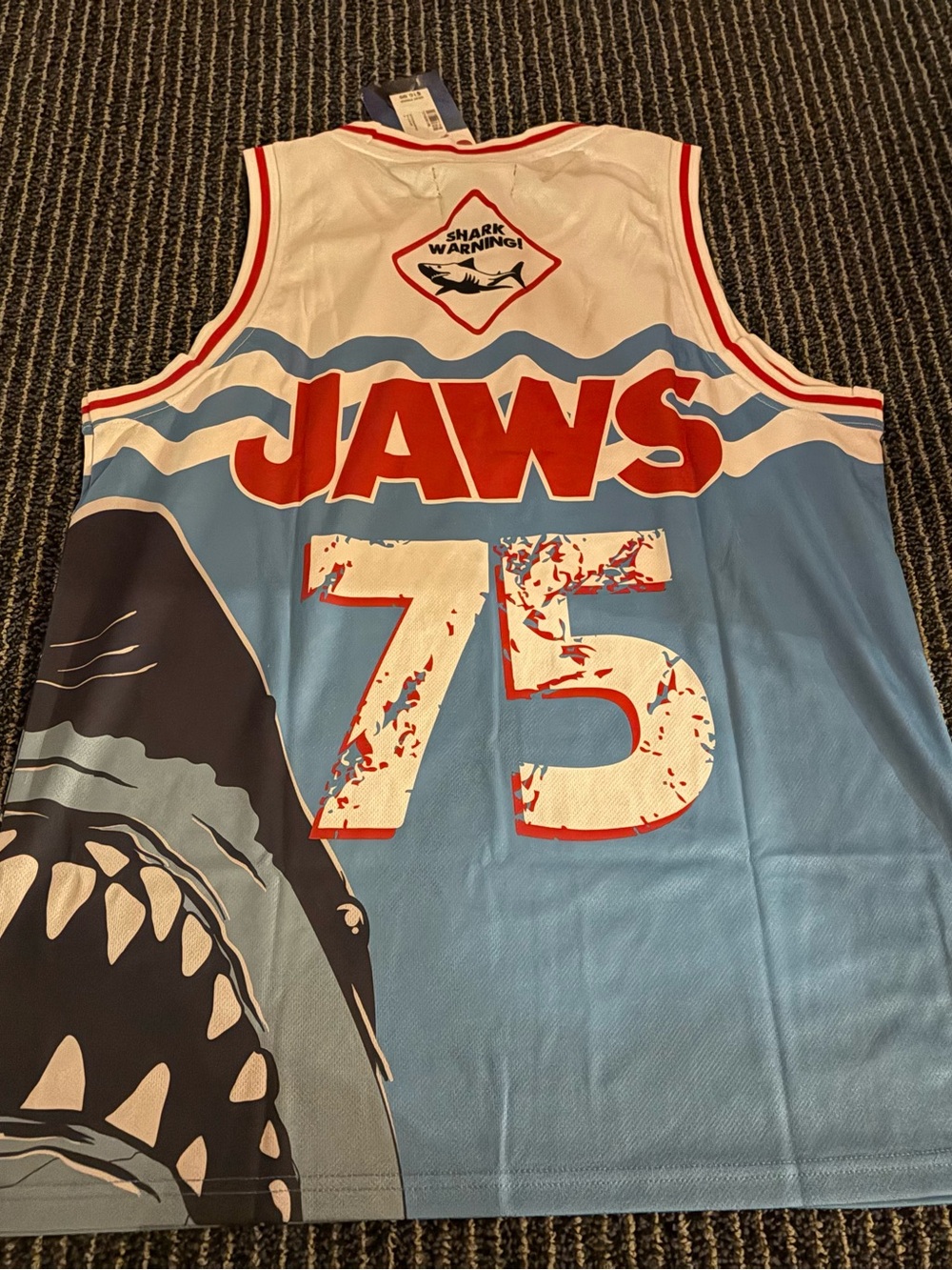 NWT Medium 1975 Jaws Amity Island Men’s Basketball Jersey Tank Top Streetwear - Picture 4 of 4